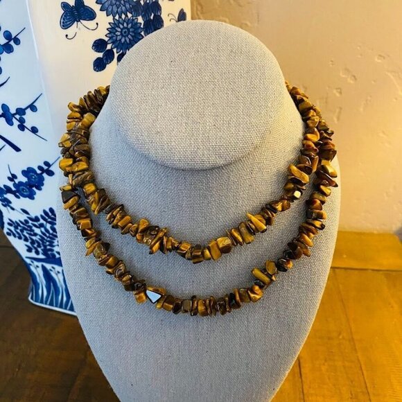 Beautiful Vintage Tiger's Eye Natural Stone Chip Necklace - Picture 1 of 5
